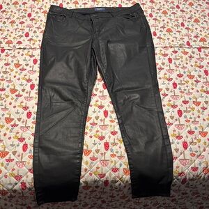 Old Navy Women's black coated denim faux leather look skinny rockstar jeans 16
